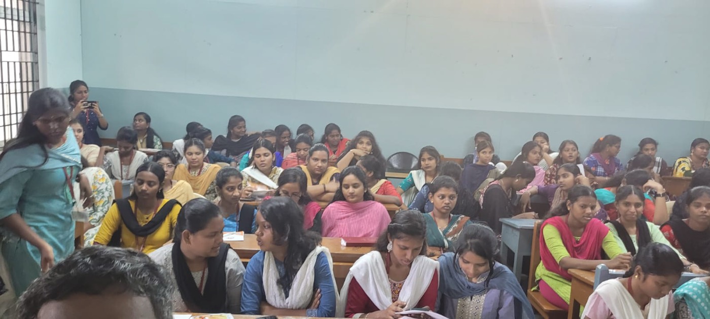 A hall of commerce students at a BMIT Campus to Career session